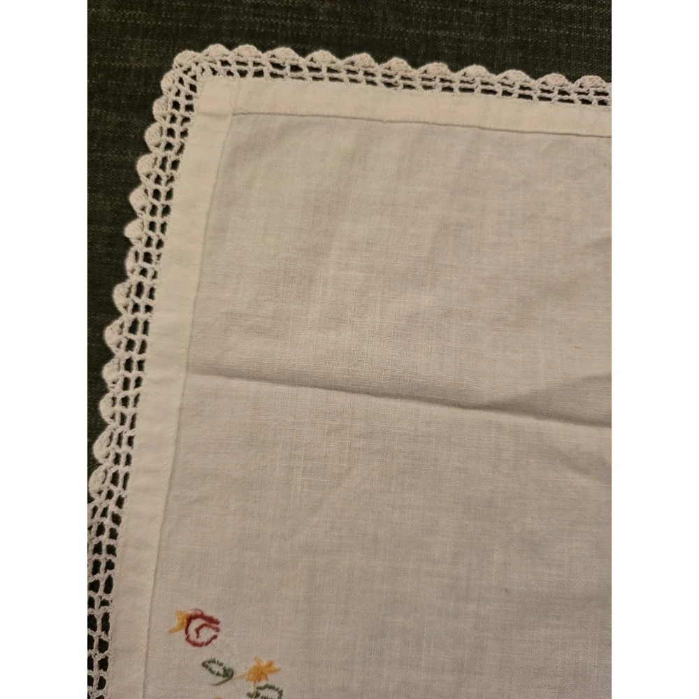Vintage White Linen Small Tabletop Mat Lace Trim Hand Embroidered Floral 13x11